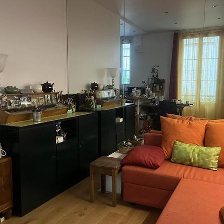 Charming Apartment In The Heart Of Париж Екстериор снимка